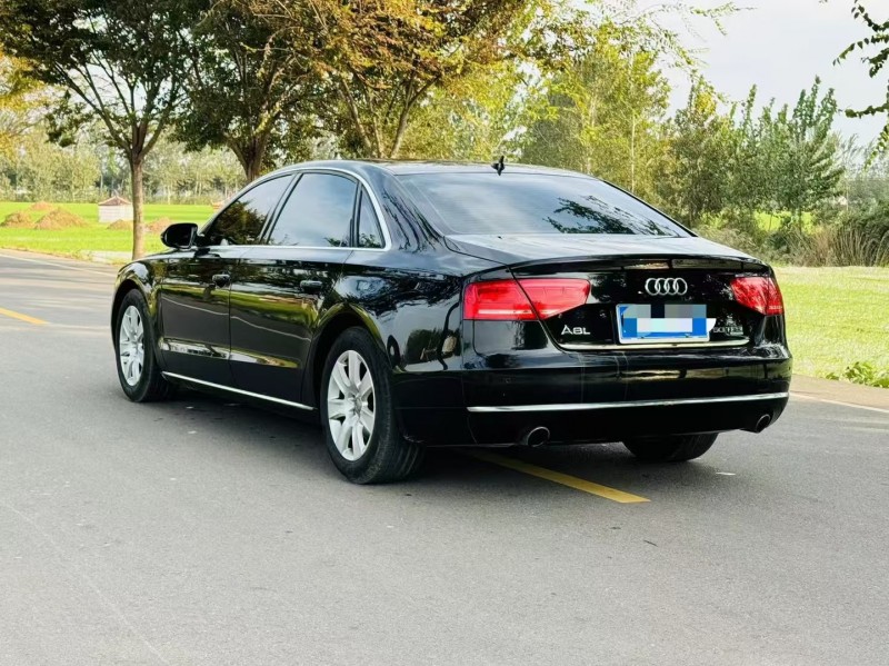 济宁14年奥迪A8L3