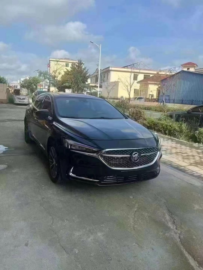 青岛20年别克君越1