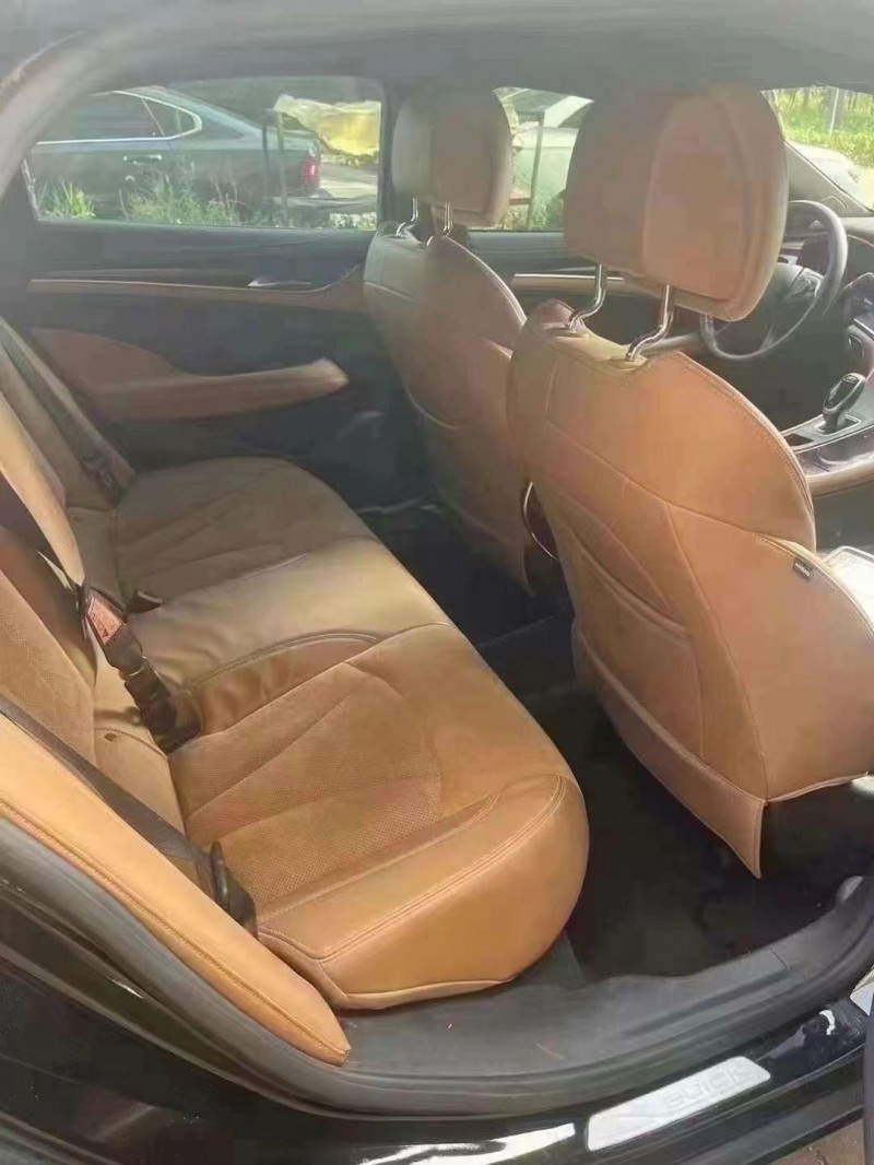 青岛20年别克君越5