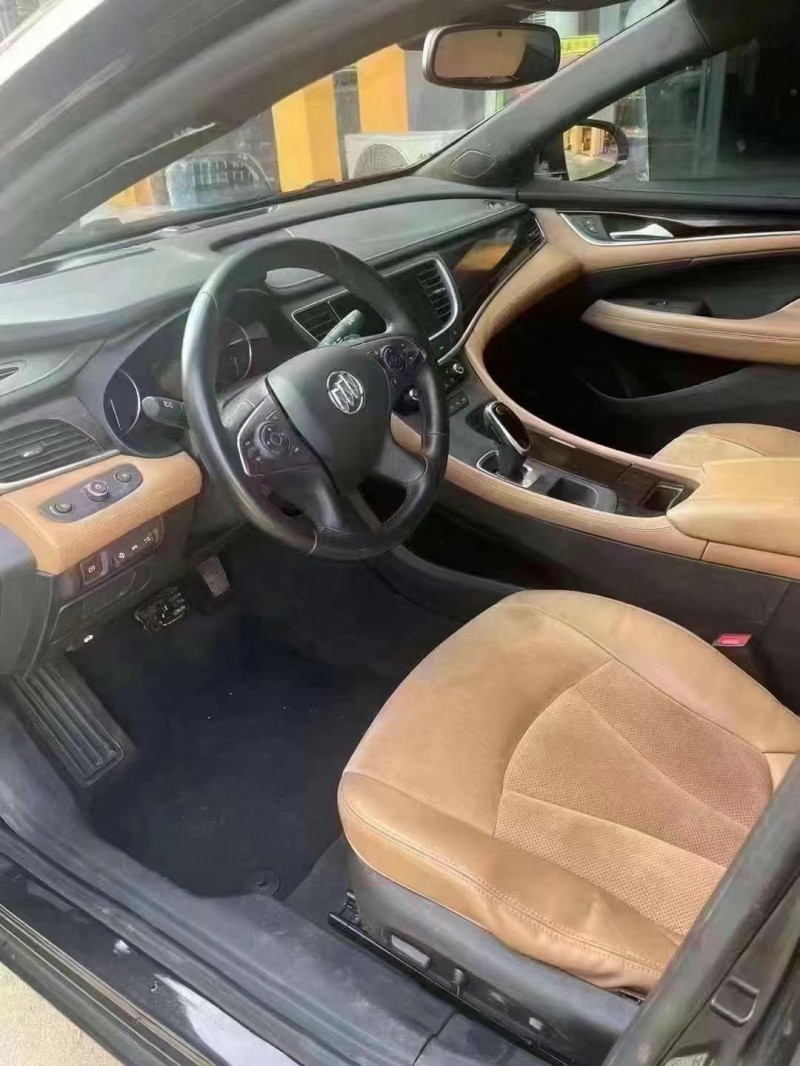 青岛20年别克君越6