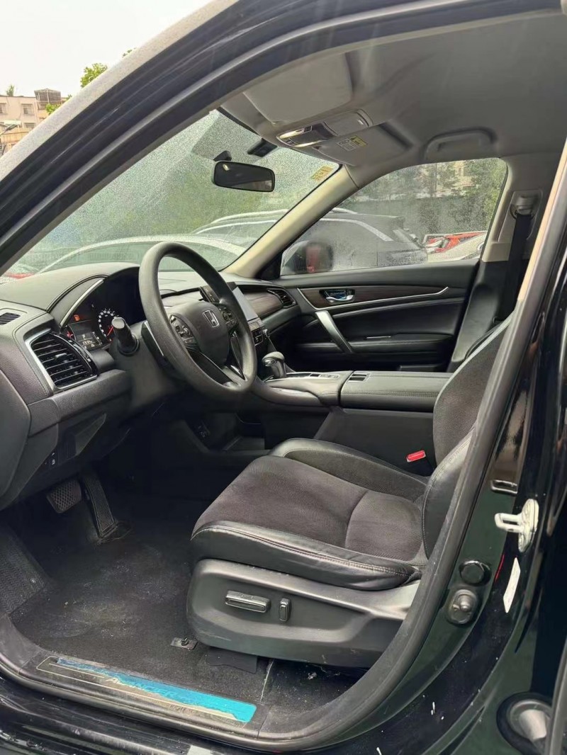 广州17年本田冠道4