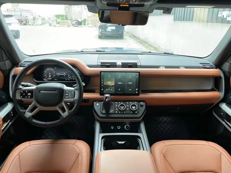 广州23年路虎卫士3