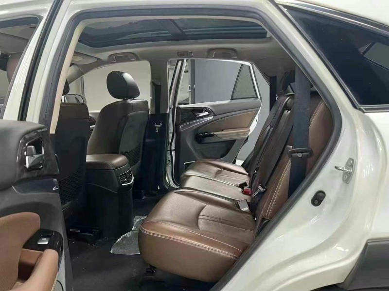 成都15年比亚迪唐7