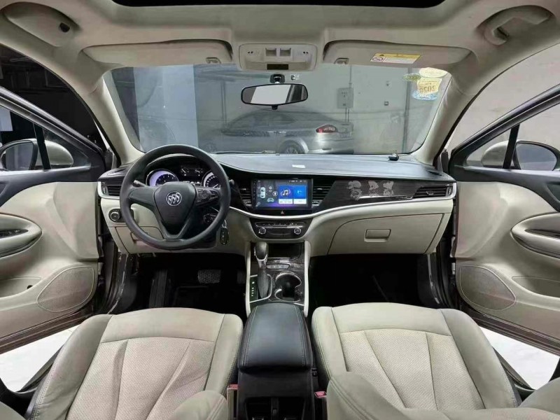 成都18年别克威朗7