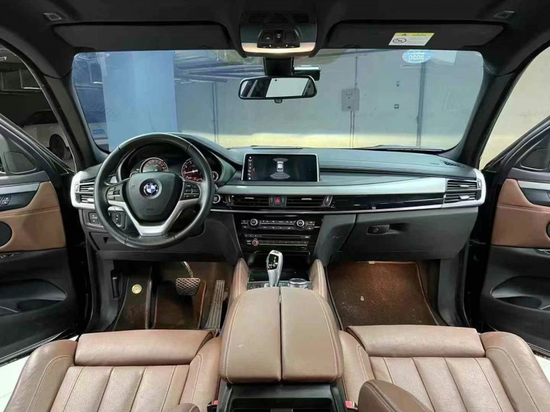 成都19年宝马X66