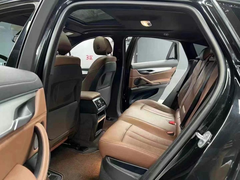 成都19年宝马X69