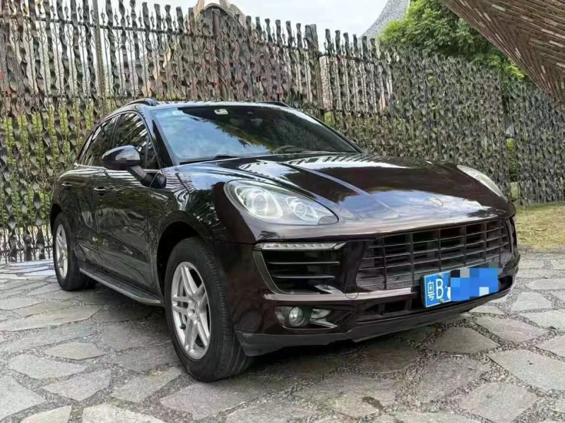广州16年保时捷Macan2