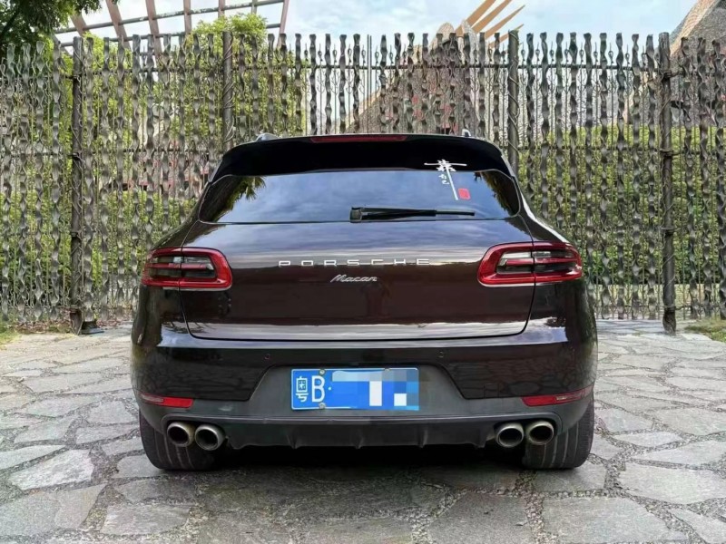 广州16年保时捷Macan9