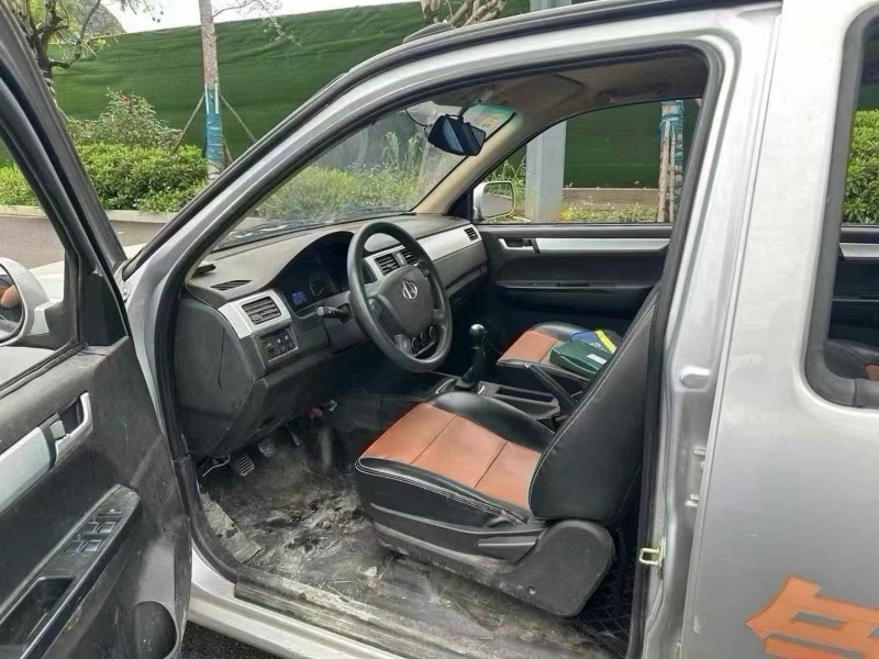 煙臺18年長安汽車神騏2
