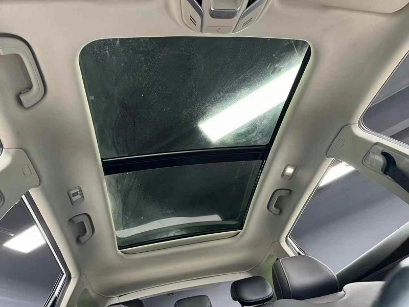 成都19年吉利博越6