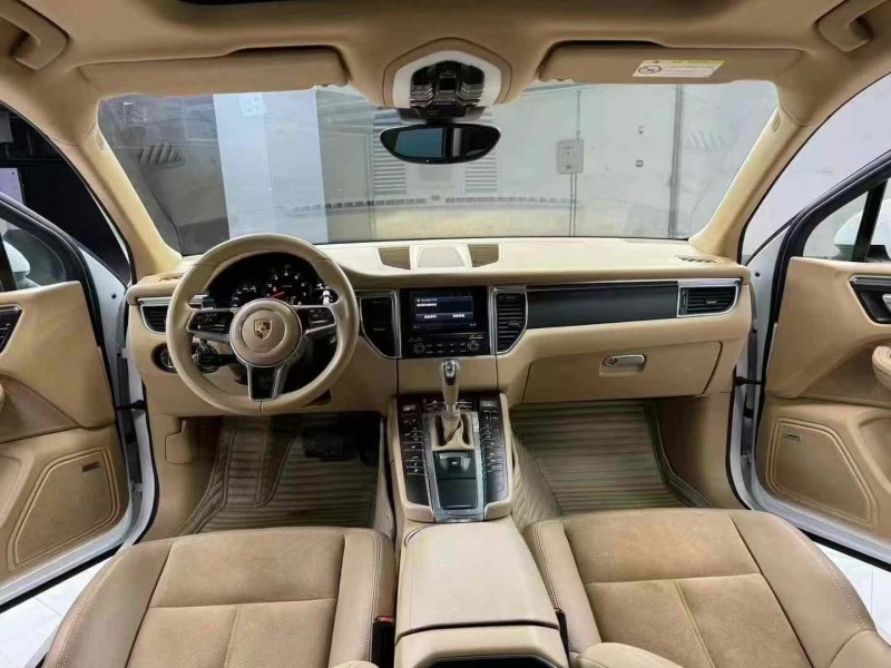 成都18年保时捷Macan5
