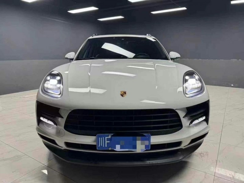 成都19年保时捷Macan1