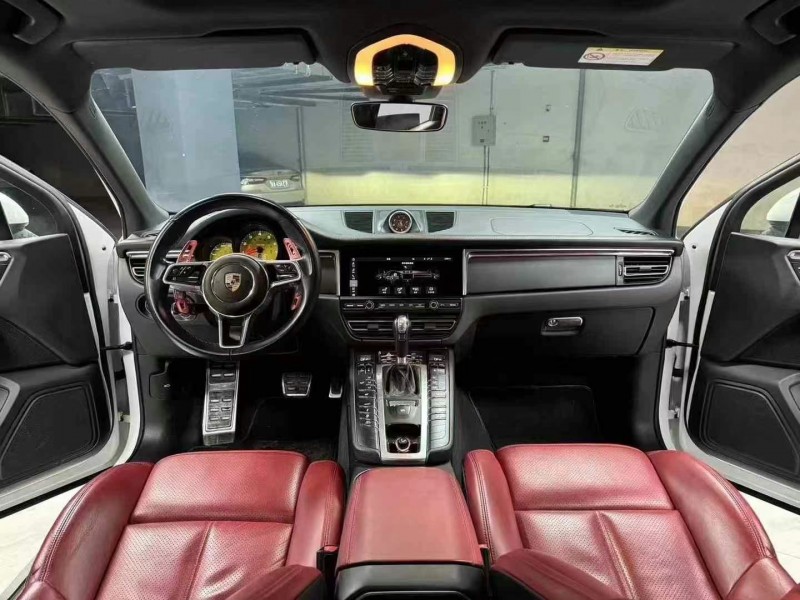 成都19年保时捷Macan5