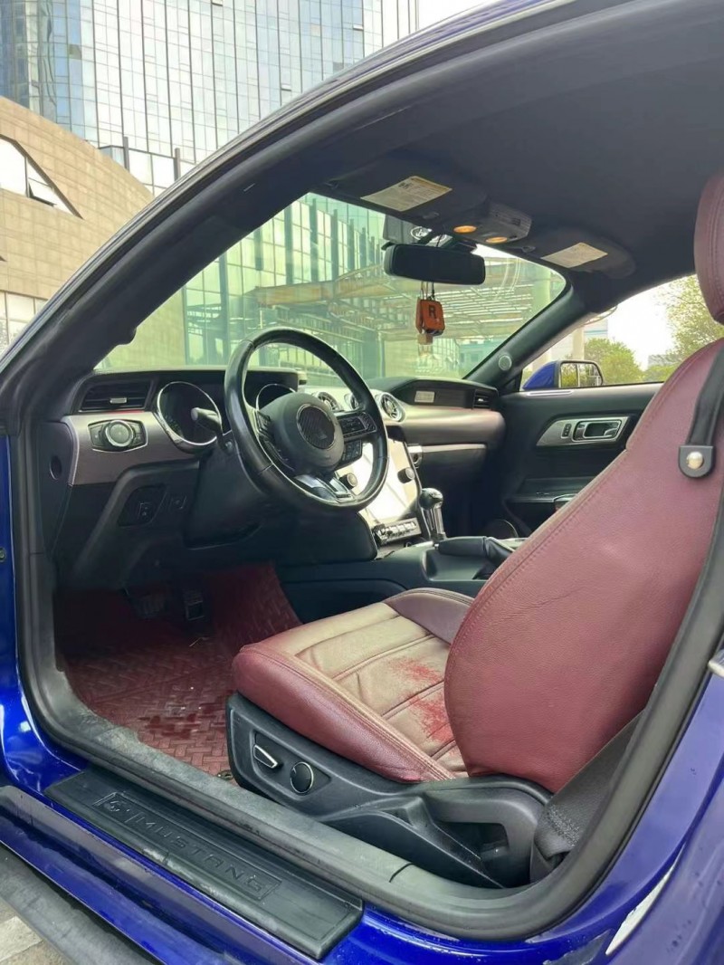 佛山16年福特野马5