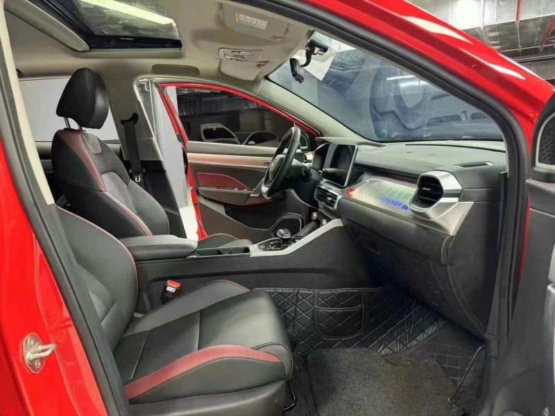 成都21年吉利缤越4