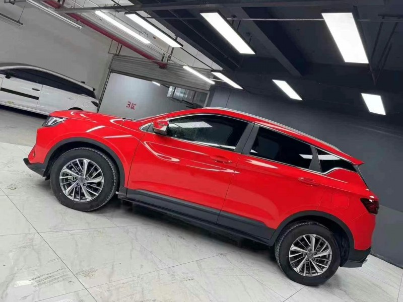 成都21年吉利缤越5