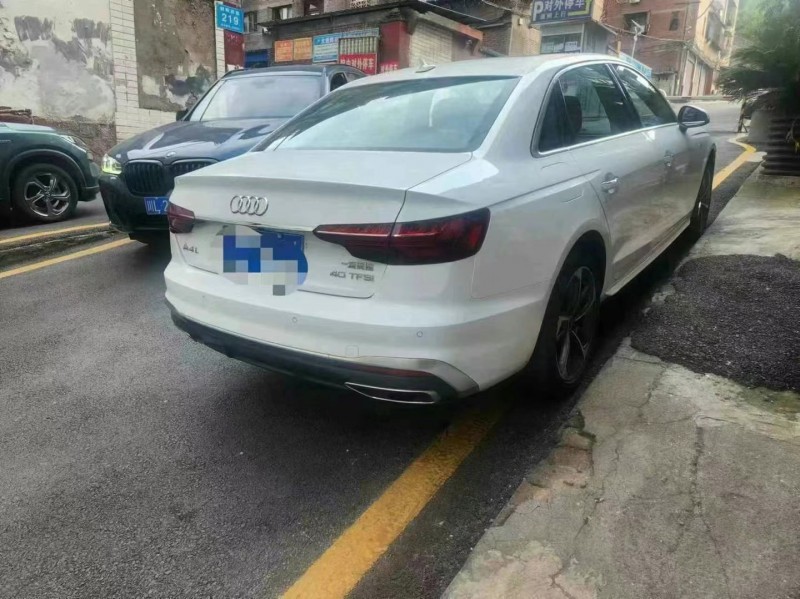 济宁24年奥迪A4L3