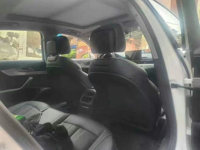 济宁24年奥迪A4L6