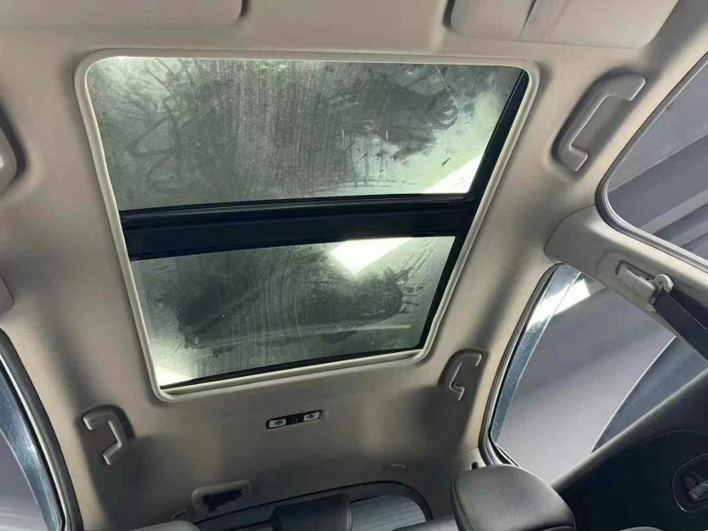 成都19年本田缤智5