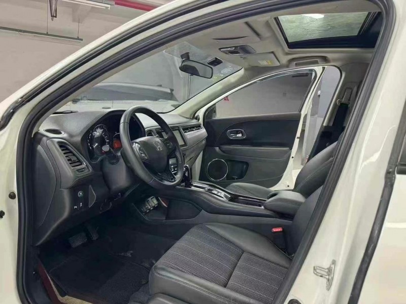 成都19年本田缤智7