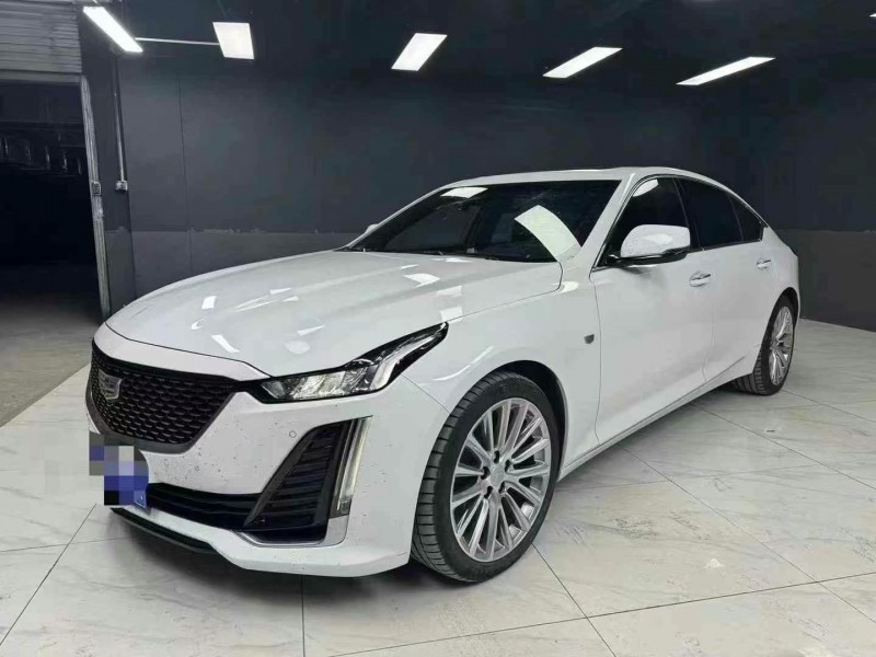 成都22年凯迪拉克CT52