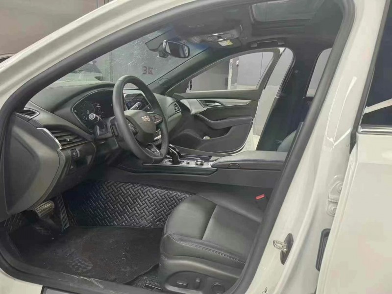 成都22年凯迪拉克CT57