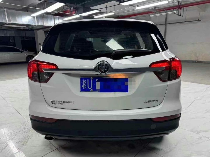 成都15年别克昂科威5