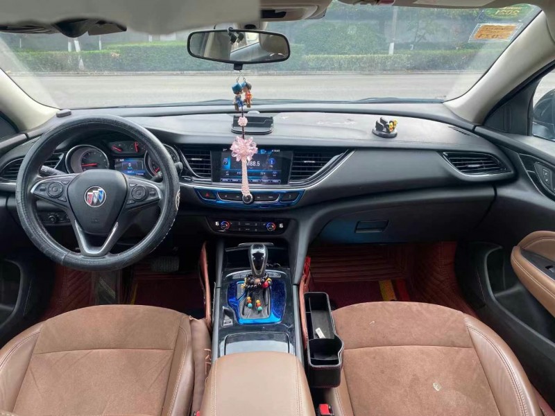 徐州19年别克君威6