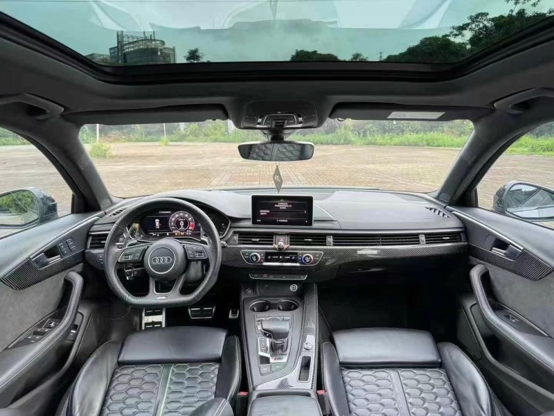 广州19年奥迪RS43