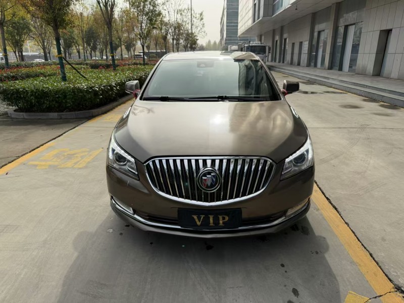 济宁15年别克君越1