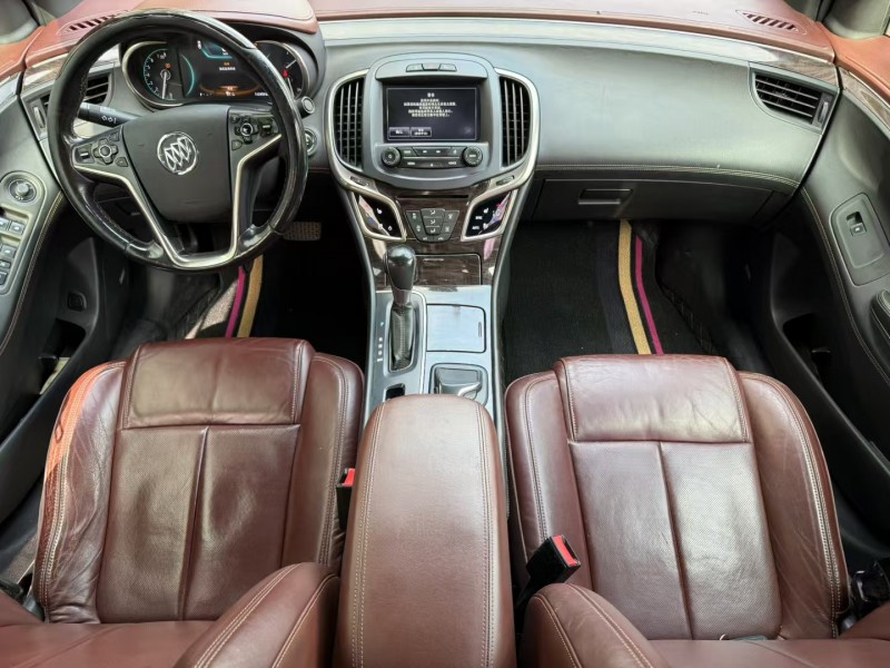 济宁15年别克君越6