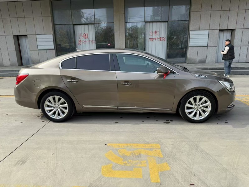 济宁15年别克君越8