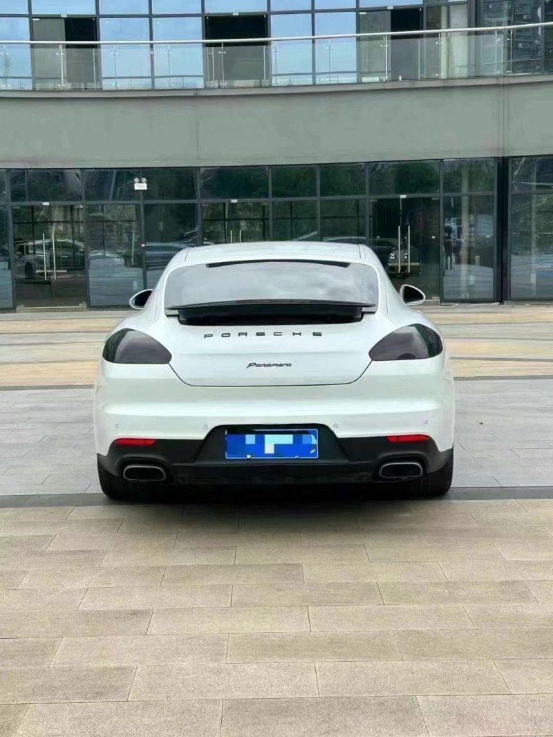 保定15年保时捷帕拉梅拉9