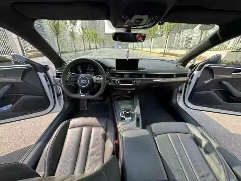 济宁19年奥迪A54