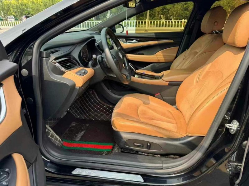 济宁17年别克君越6