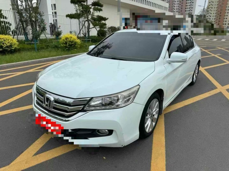 济宁14年本田雅阁2