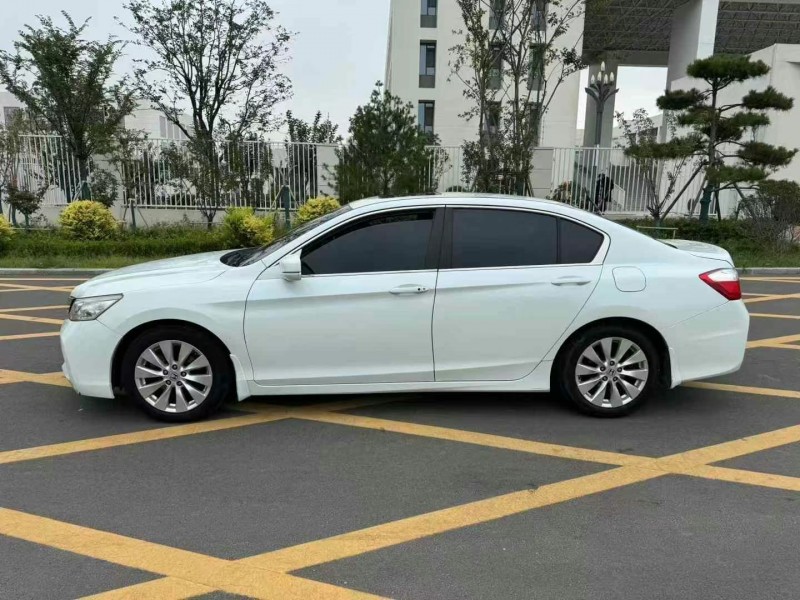 济宁14年本田雅阁7