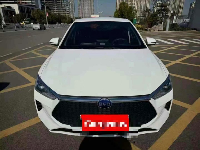 济宁21年比亚迪E31
