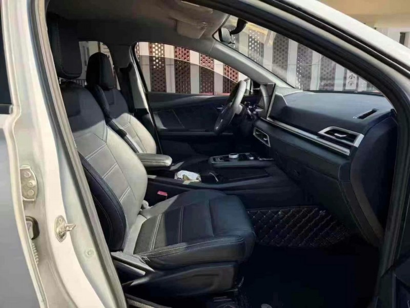 济宁21年比亚迪E35