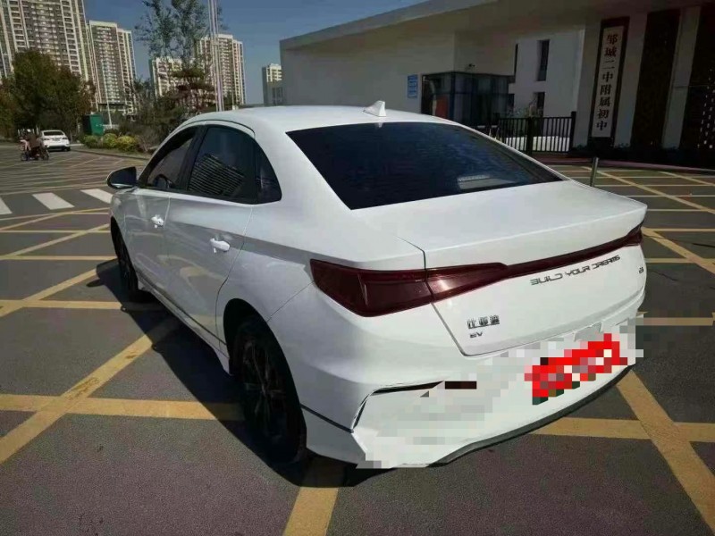 济宁21年比亚迪E38