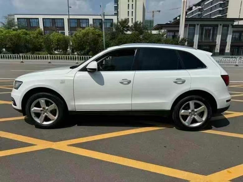 济宁16年奥迪Q57