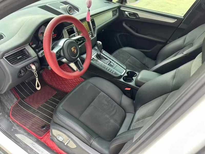 济宁14年保时捷Macan4