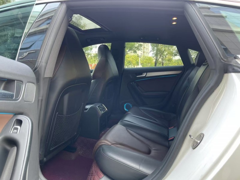 济宁14年奥迪S56