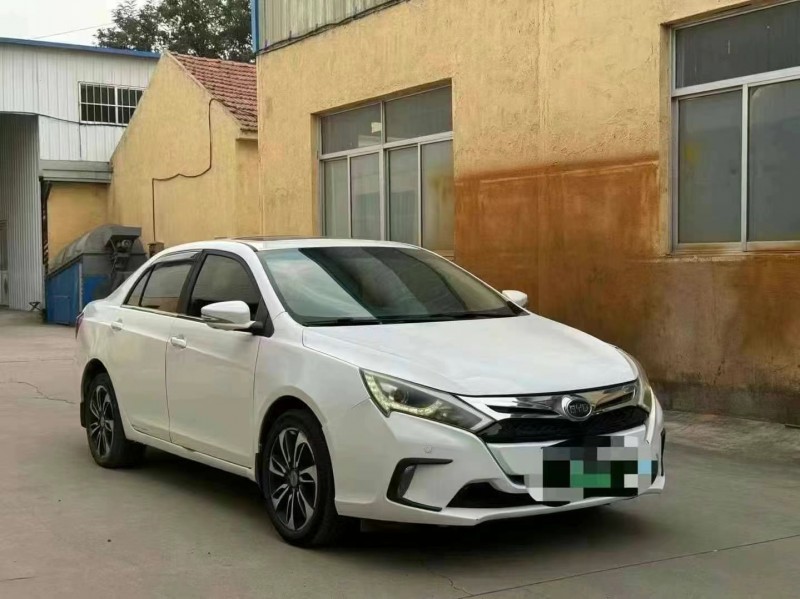 青岛16年比亚迪秦3