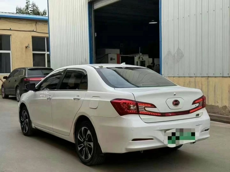 青岛16年比亚迪秦4