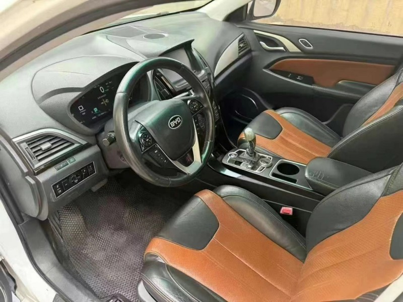 青岛16年比亚迪秦7