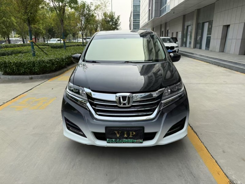 济宁18年本田艾力绅1