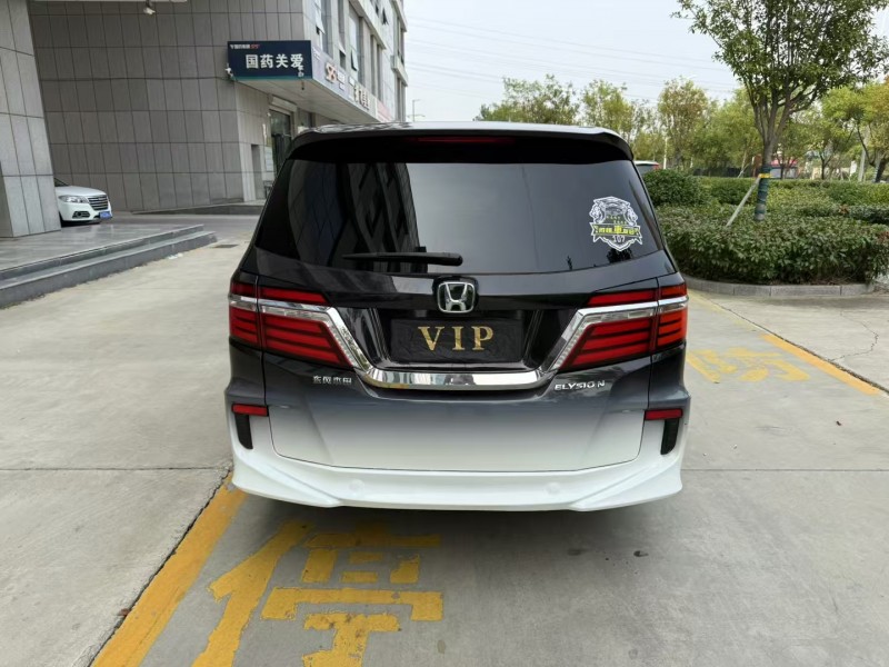 济宁18年本田艾力绅9