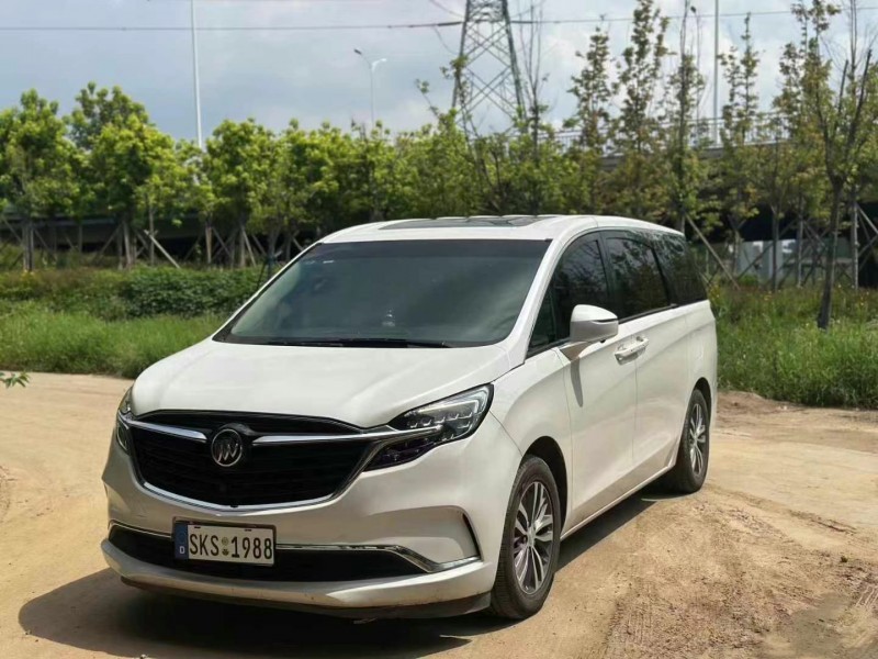 青岛21年别克GL83