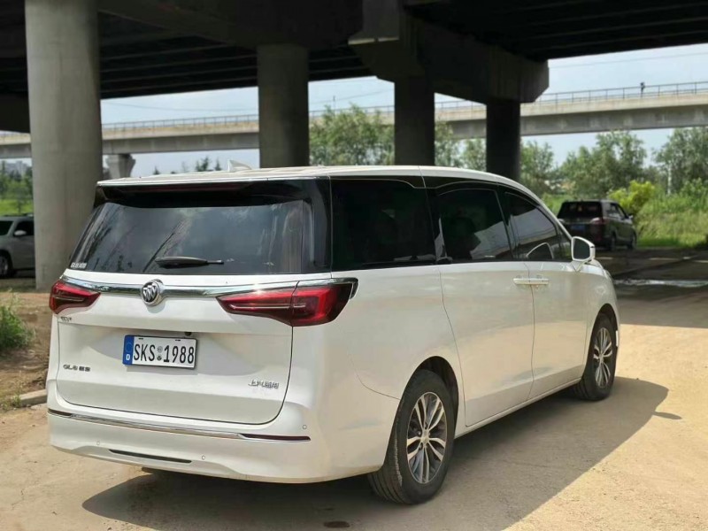 青岛21年别克GL88